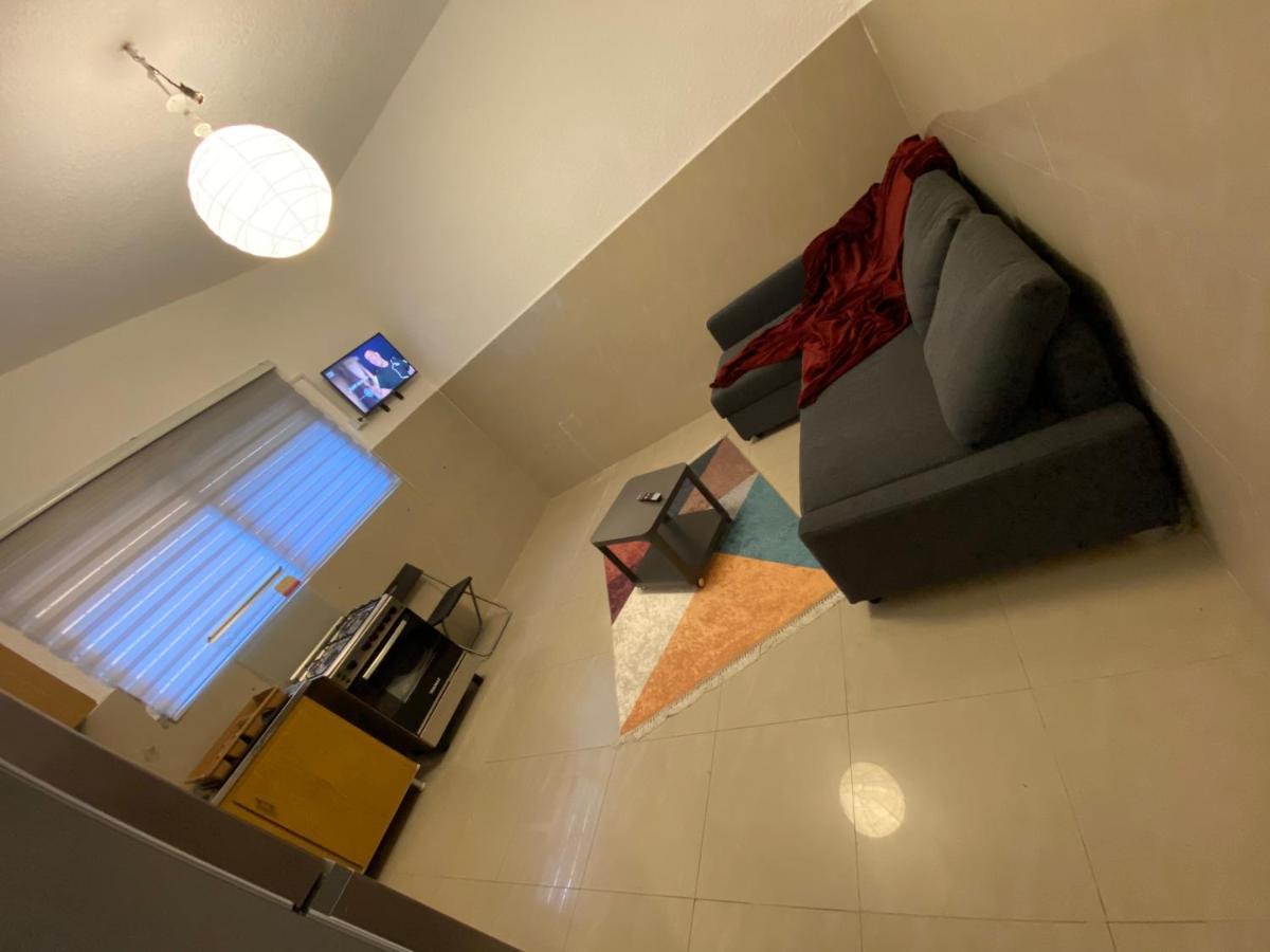 Horses House Apartment คีราค ภายนอก รูปภาพ