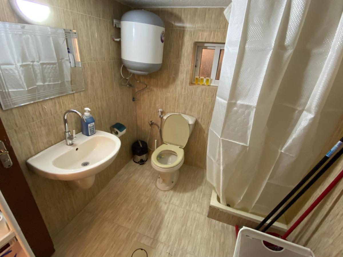 Horses House Apartment คีราค ภายนอก รูปภาพ